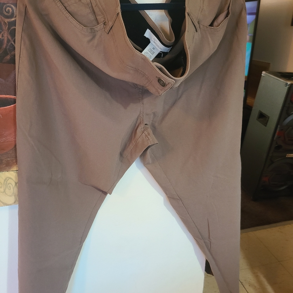 Khaki relaxed for pants